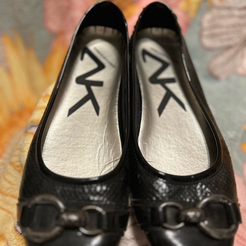 Anne Klein ballet flats